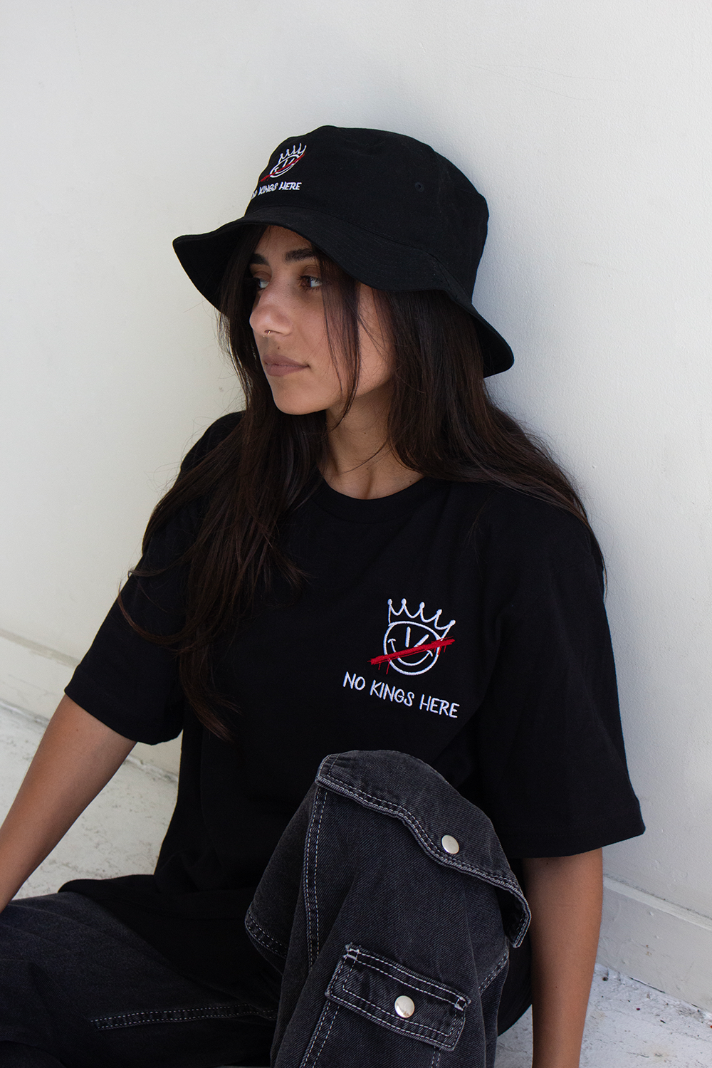 No Kings Here Embroidered Logo T-shirt Hoodie, Sweatshirt | CiraTrend.com (Image 2)