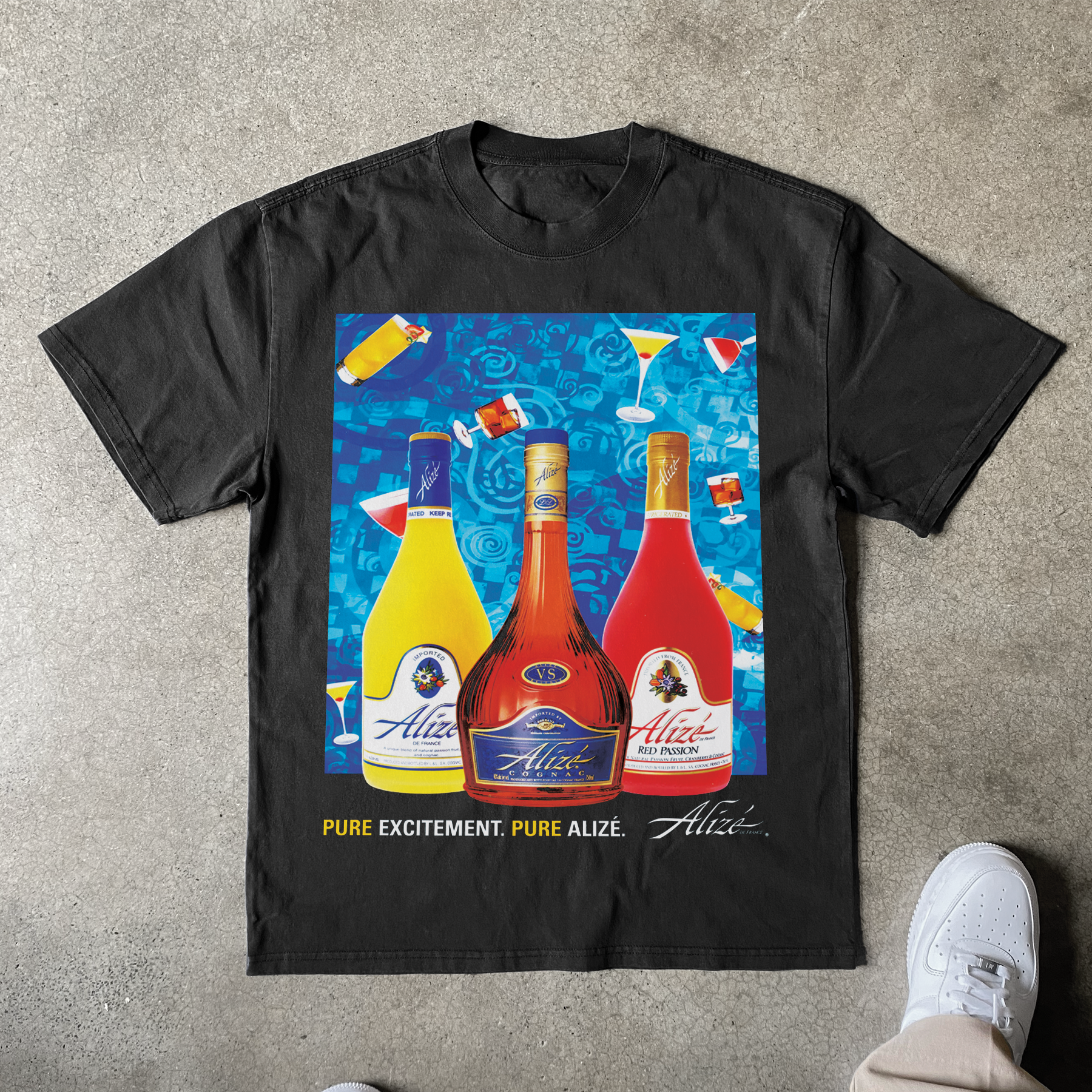 2001 ALIZE 'PARTY LIQUEUR' HEAVYWEIGHT PROMO BLACK T-SHIRT Hoodie, Sweatshirt | CiraTrend.com (Image 1)