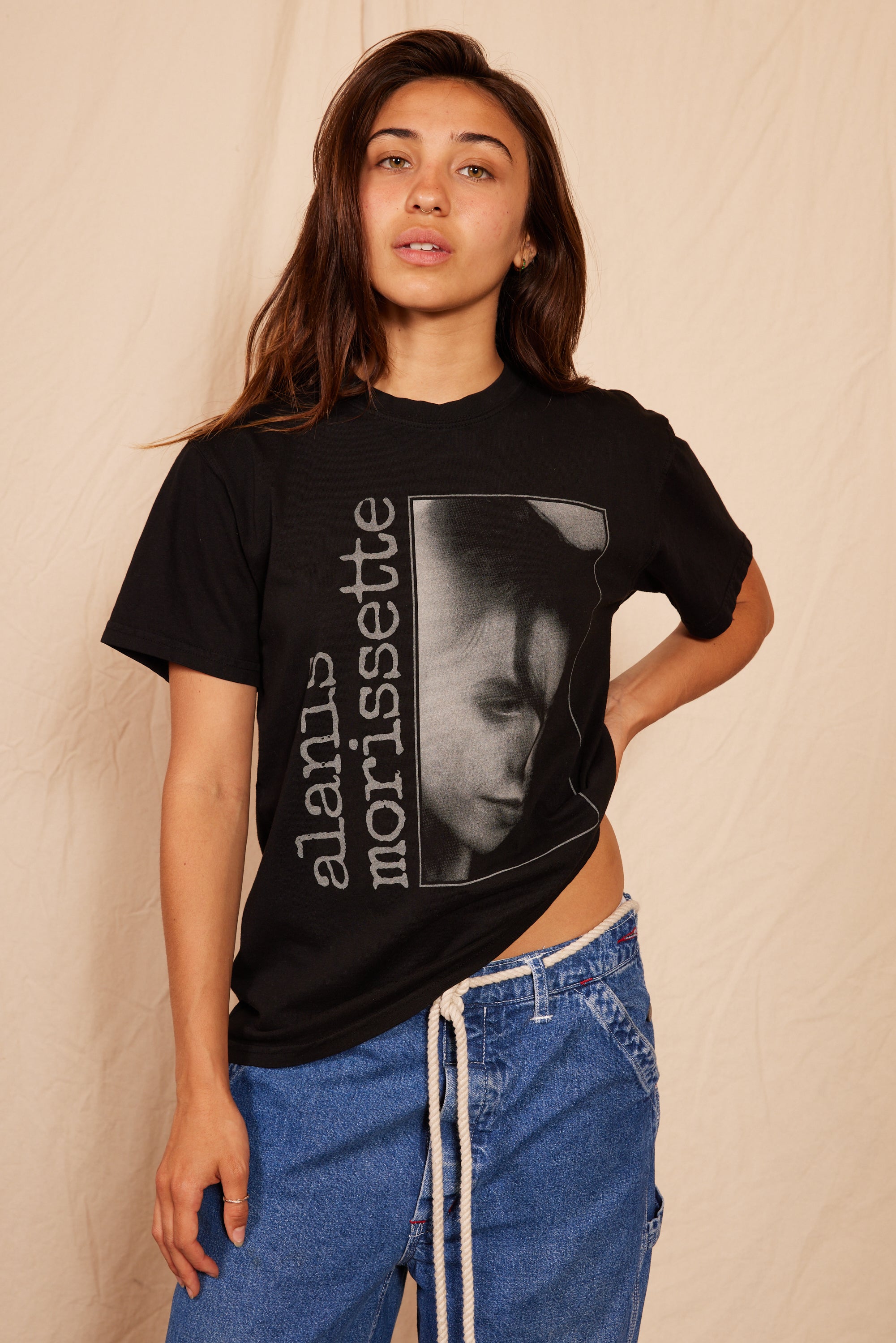 Alanis Morissette Tee Hoodie, Sweatshirt | CiraTrend.com (Image 2)