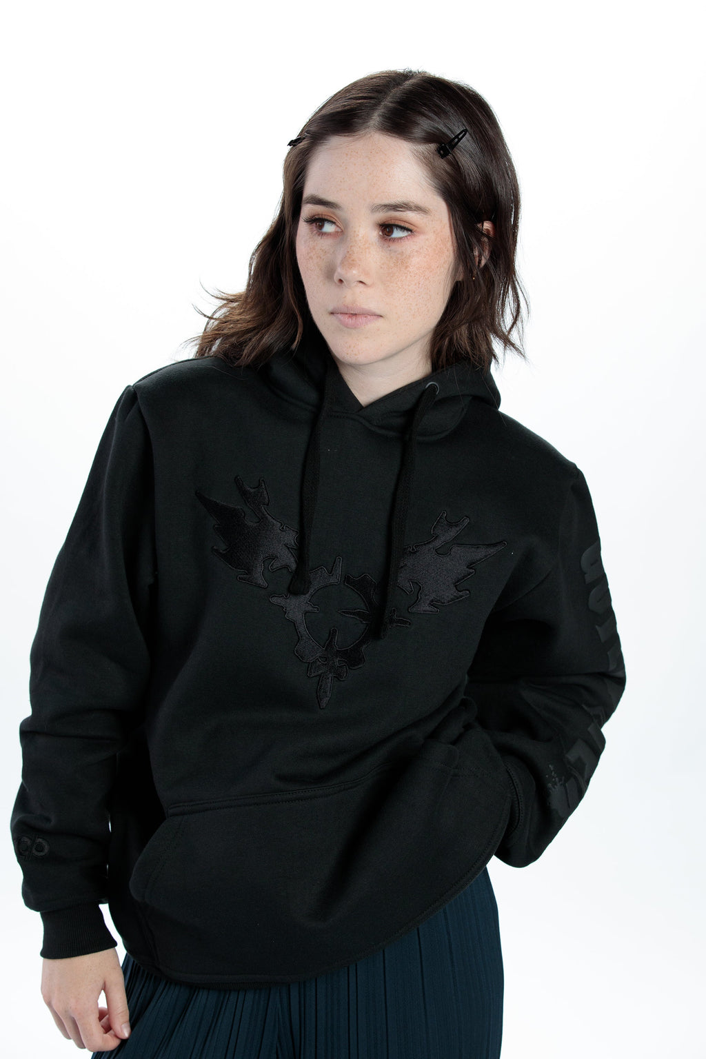 GUILTY GEAR - 'Strive Crest' Premium Embroidered Pullover Hoodie - Black T-Shirts, Sweatshirt | CiraTrend.com (Image 5)