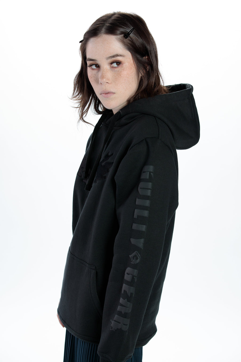 GUILTY GEAR - 'Strive Crest' Premium Embroidered Pullover Hoodie - Black T-Shirts, Sweatshirt | CiraTrend.com (Image 3)