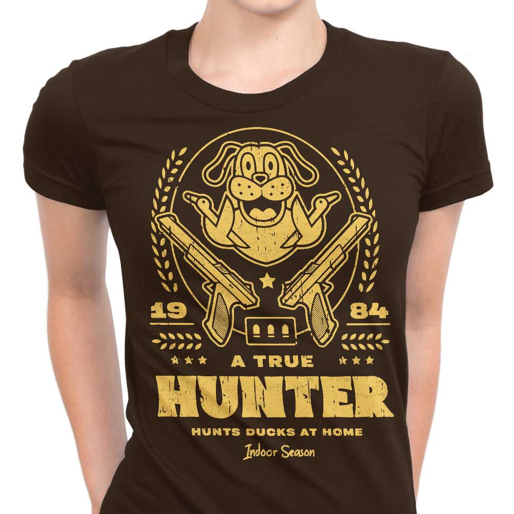 A True Hunter - Women's Apparel T-Shirts, Hoodie, Sweatshirt | CiraTrend.com (Image 1)