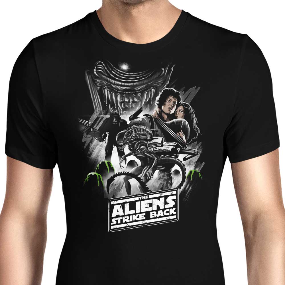 Aliens Strike Back - Men's Apparel T-Shirts, Hoodie, Sweatshirt | CiraTrend.com (Image 1)