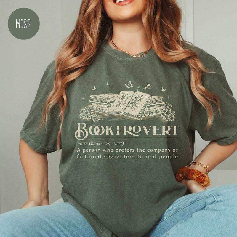 Booktrovert Definition Shirt for Book Lover Funny Definition T-Shirt for Literature Teacher Vintage Reading T-Shirt for...