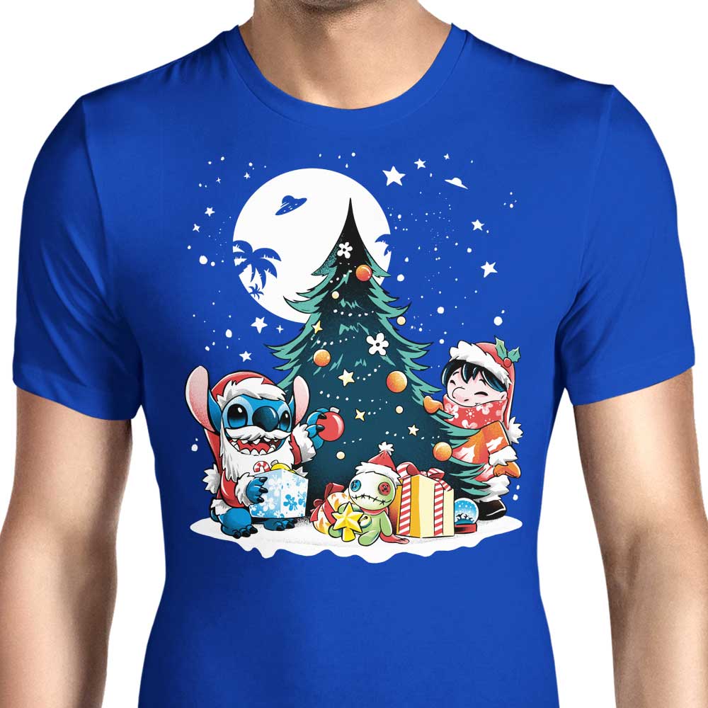 Christmas Ohana - Men's Apparel T-Shirts, Hoodie, Sweatshirt | CiraTrend.com (Image 1)