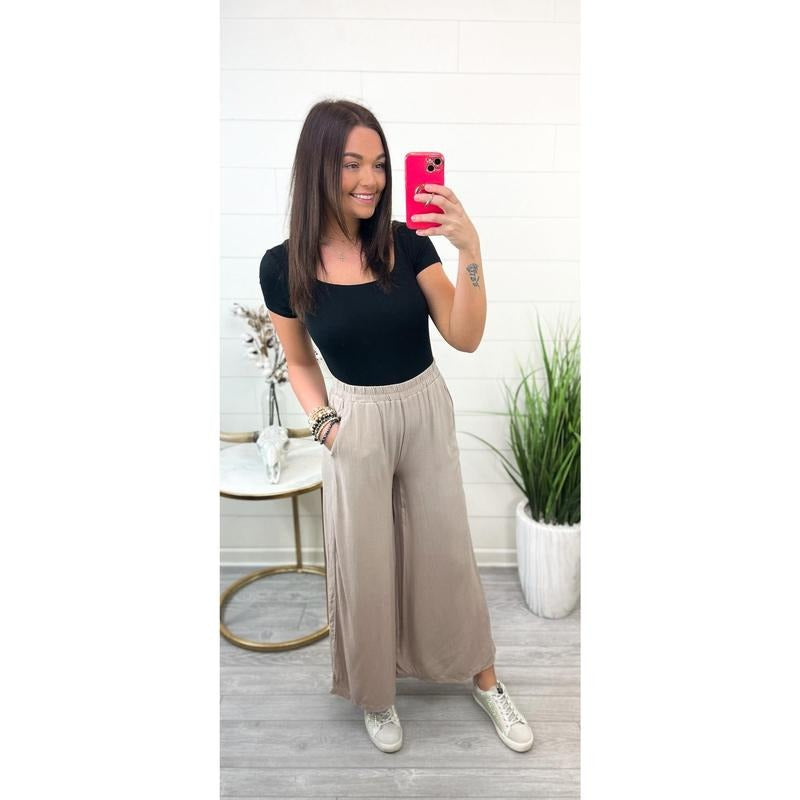 Cindy Crinkle Wide Leg Pant T-Shirts, Hoodie, Sweatshirt | CiraTrend.com