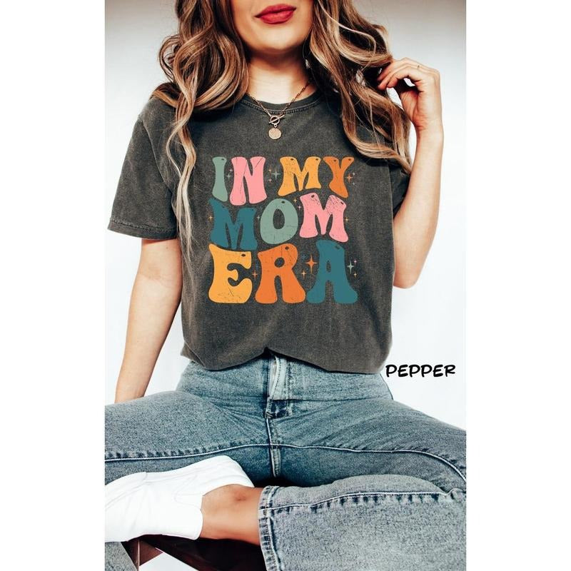 Comfort Colors In my Mom Era Shirt, Retro Mom Clothes, Mom's Birthday T-Shirt, New Mom & Pregnancy Outfit Hoodie, Sweatshirt