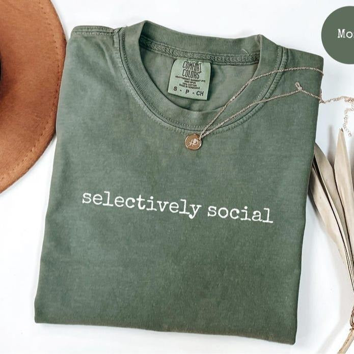 Comfort Colors Selectively Social TShirt, Funny Introvert T-Shirt, Graphic Tee, Sarcastic Internet TShirt, Gift for Her,...
