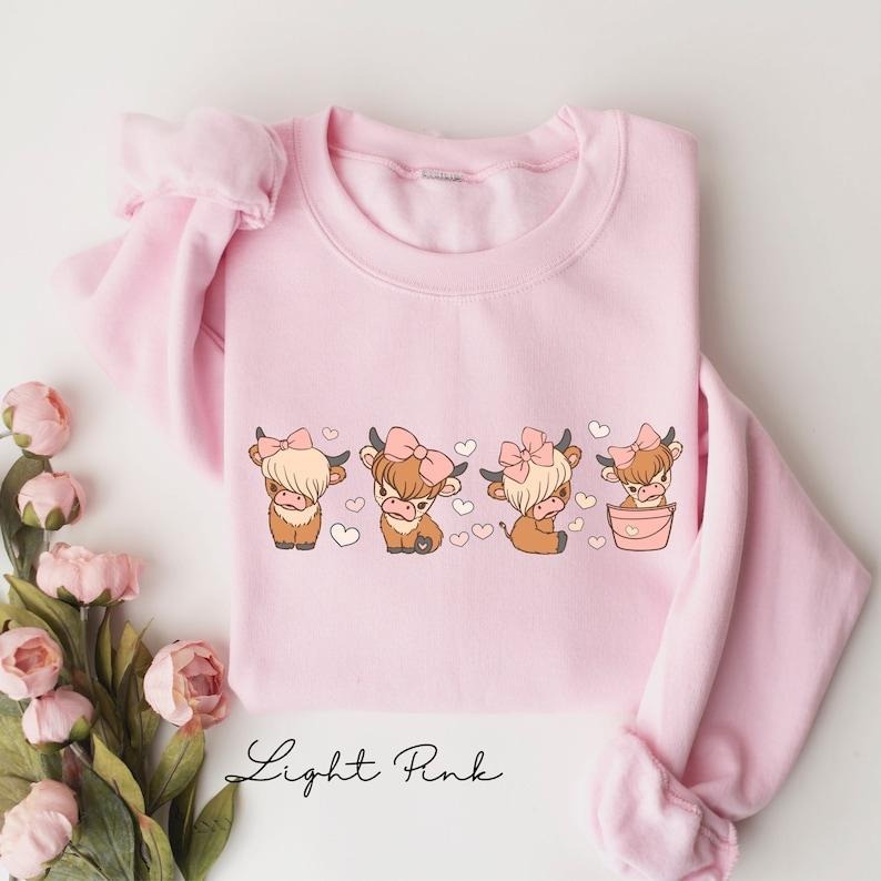 Cute Highland Cow Sweatshirt, Gift for Girlfriend, Highland Cow Crewneck, Western Sweatshirt, Animal lover Valentines ...