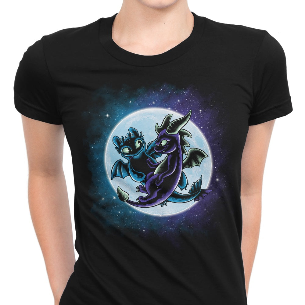 Dragon's Playground - Women's Apparel T-Shirts, Hoodie, Sweatshirt | CiraTrend.com (Image 1)