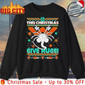 Facehugger this Christmas give hugs ugly Christmas shirt