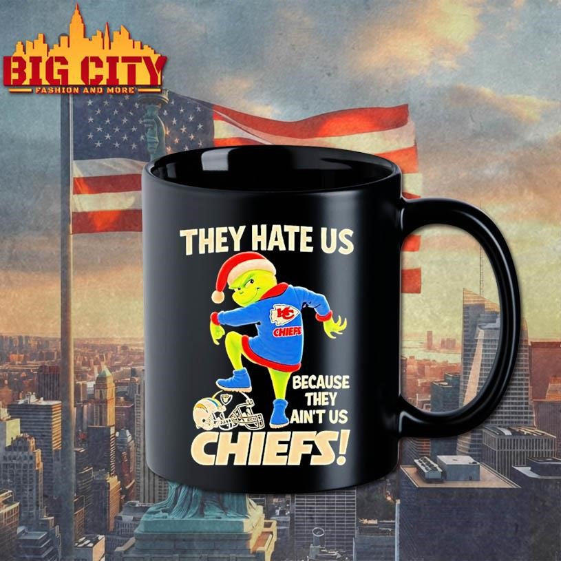 Grinch Wearing Santa Hat They Hate Us Because They Aint Us Kansas City Chiefs Shirt