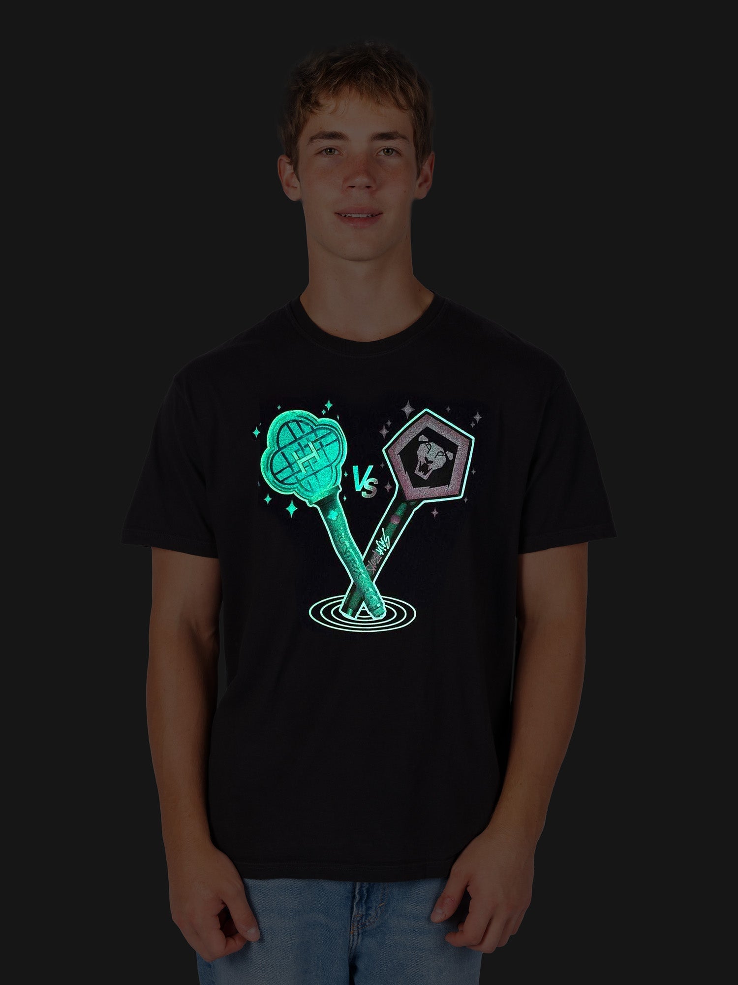 KPop Demon Hunters HUNTR/X & Saja Boys Light Sticks Glow in the Dark Adult T-Shirt Hoodie, Sweatshirt (Image 5)