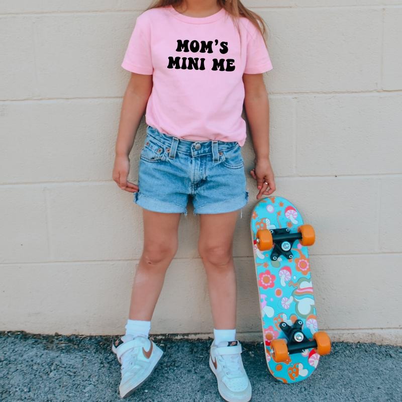 Mom's Mini me, Toddler T-Shirts & Baby Bodysuits, Graphic Infant Clothes, Cute Baby Shower Gift, Trendy Kids Apparel,...