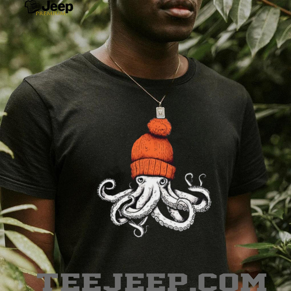 Octopus Wearing Orange Beanie Knit Hat T Shirt