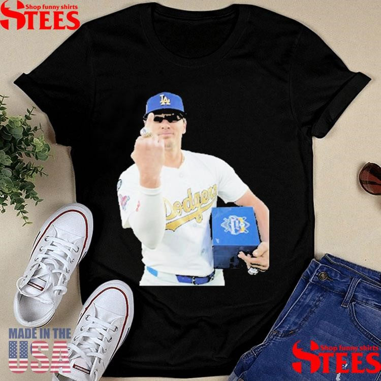 Los Angeles Dodgers Kike Hernandez Ring Middle Finger Shirts