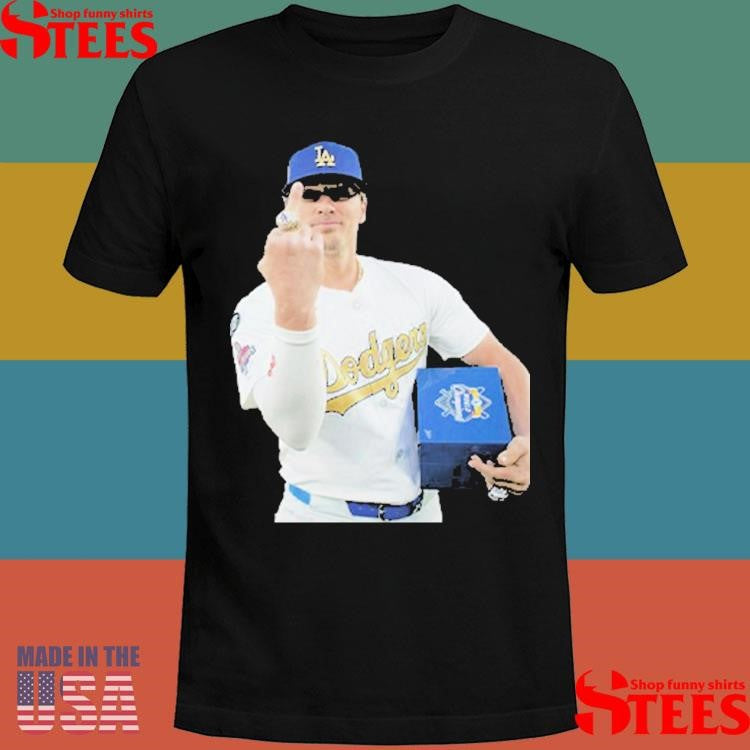 Los Angeles Dodgers Kike Hernandez Ring Middle Finger Shirts