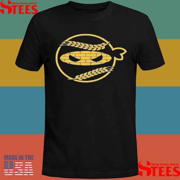 Pitching Ninja Milwaukee Brewers Baseball T-shirt