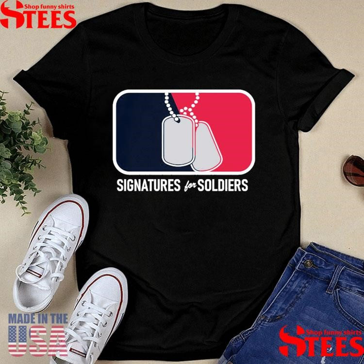 Signatures For Soldiers Dog Tags T-shirt