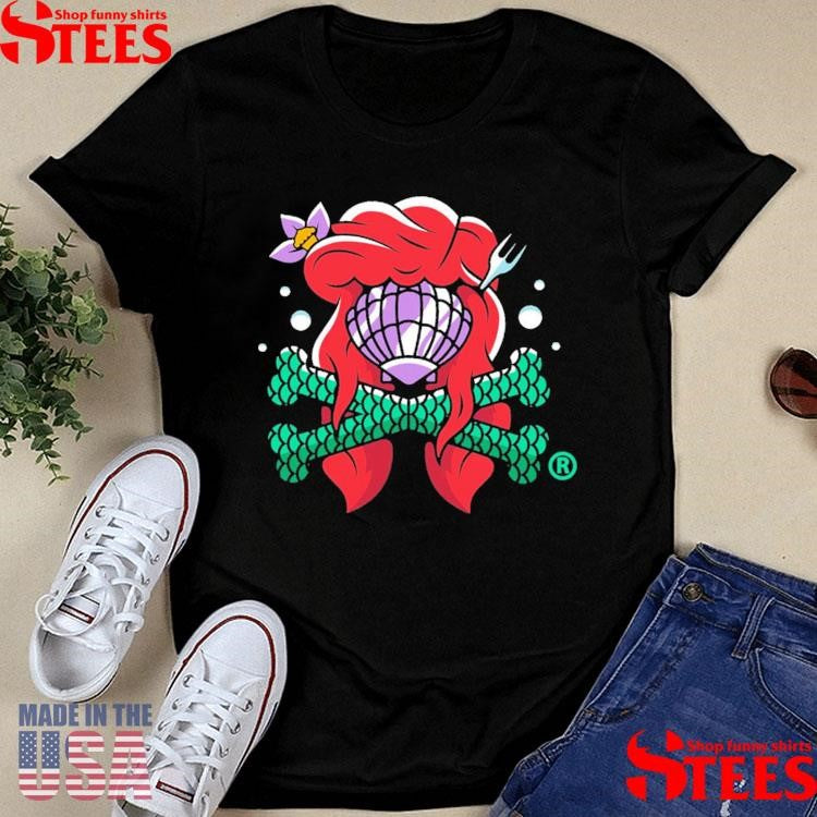 Under The Sea Crossbones T-shirts
