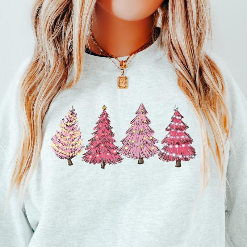 PINK CHRISTMAS TREE CREWNECK (Crewneck Sweatshirt, Unisex Fit, Causal Sweatshirt for Christmas, Christmas Holiday...