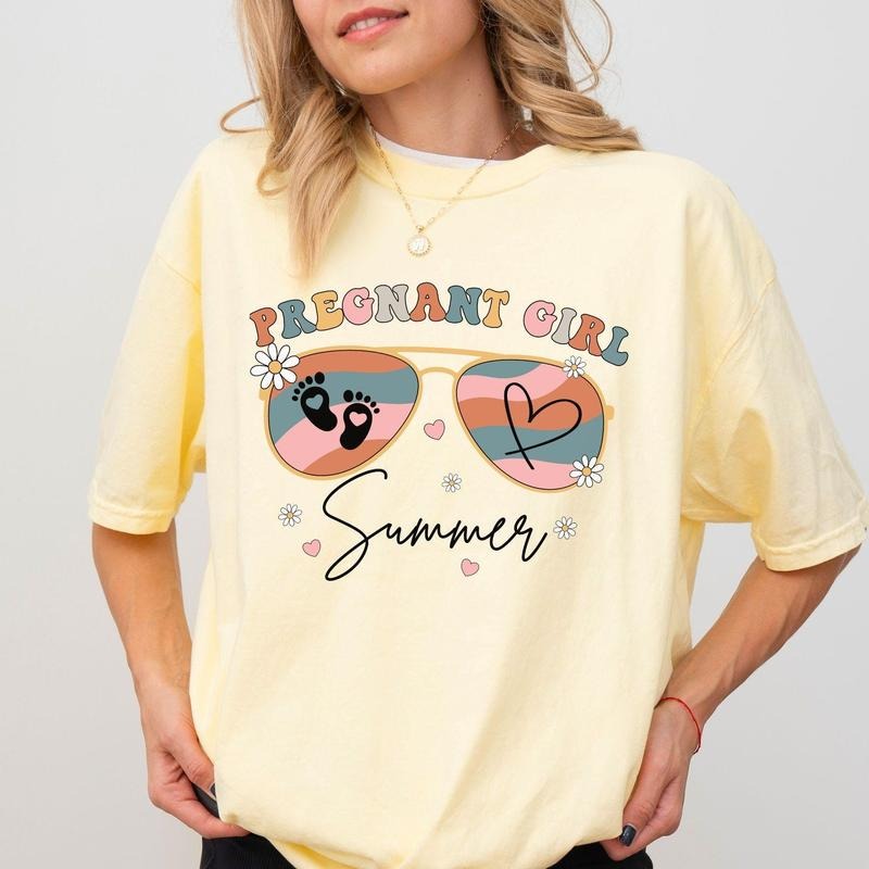 Pregnant Girl Summer Shirt Pregnancy Announcement Baby Reveal Tee Cute Expecting Mom TShirt Cute Pregnant Mom Maternity...