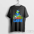 Premium The Grinch And Max Detroit Lions Christmas Helmet Items T-Shirts, Hoodie, Sweatshirt | CiraTrend.com