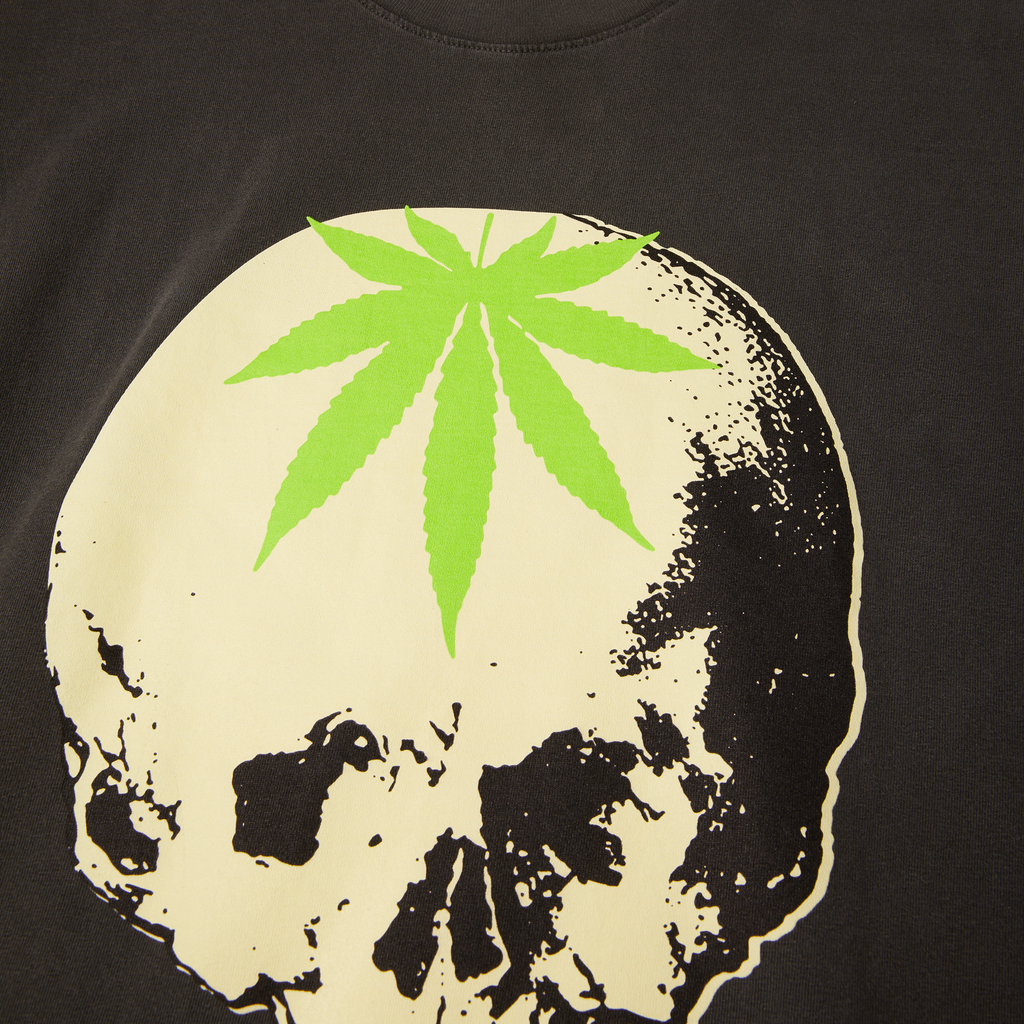 HUF x Cypress Hill Skull T-Shirt Hoodie, Sweatshirt | CiraTrend.com (Image 3)