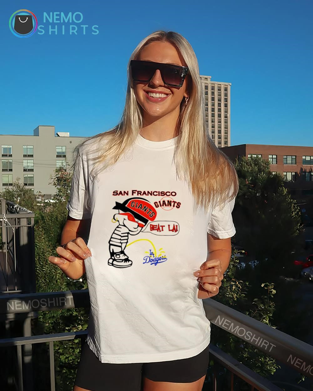San Francisco Giants mascot beat LA Dodgers shirt