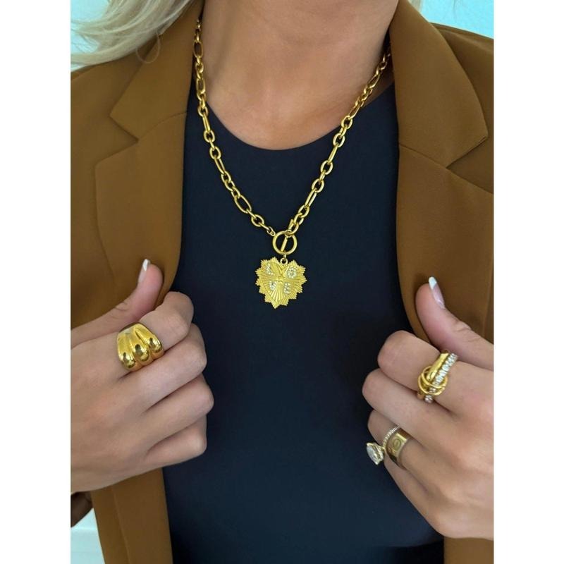 THE LOVE NECKLACE T-Shirts, Hoodie, Sweatshirt | CiraTrend.com