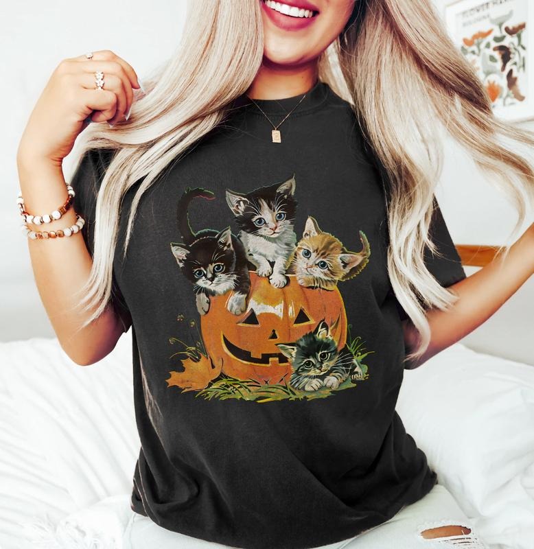 Vintage 90s Cat Halloween Shirt, Retro Halloween Shirt, Spooky Season Tee, Pumpkin Shirt, Halloween Shirt, Vintage...