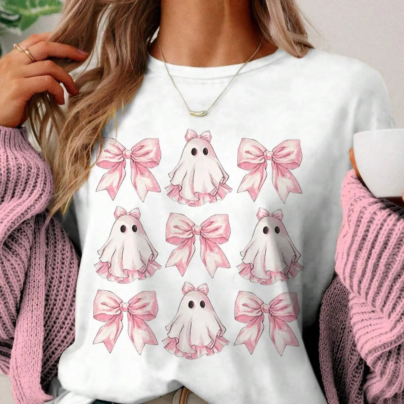 Women's Cartoon Ghost & Bow Print Round Neck Tee, Fashion Casual Short Sleeve T-shirt, Ladies Summer Clothes for Daily...