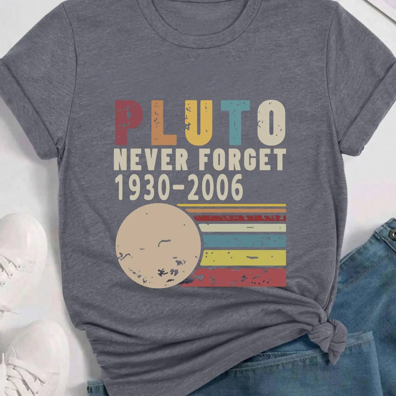 Women's Pluto Letter Print Round Neck Graphic Tee, Vintage Trendy Casual Short Sleeve T-shirt for Daily Wear, Ladies All Seasons Outfit Christmas