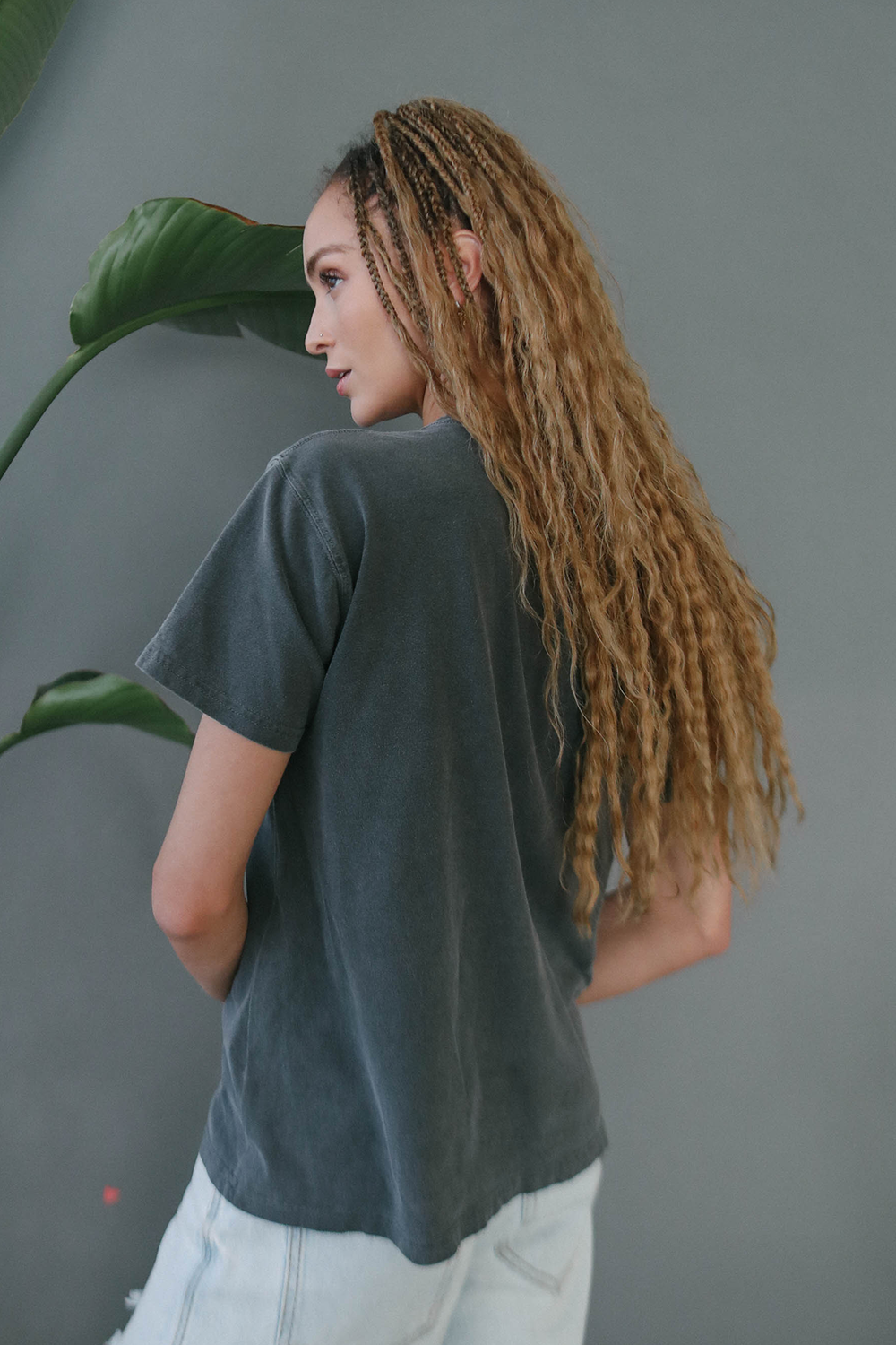 Alanis Morissette Spiral Tee Shirt Vintage Black Hoodie, Sweatshirt | CiraTrend.com (Image 4)