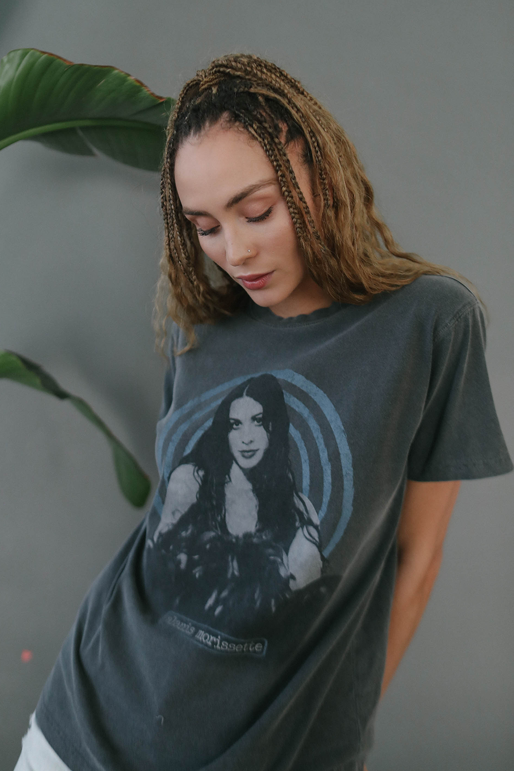 Alanis Morissette Spiral Tee Shirt Vintage Black Hoodie, Sweatshirt | CiraTrend.com (Image 3)
