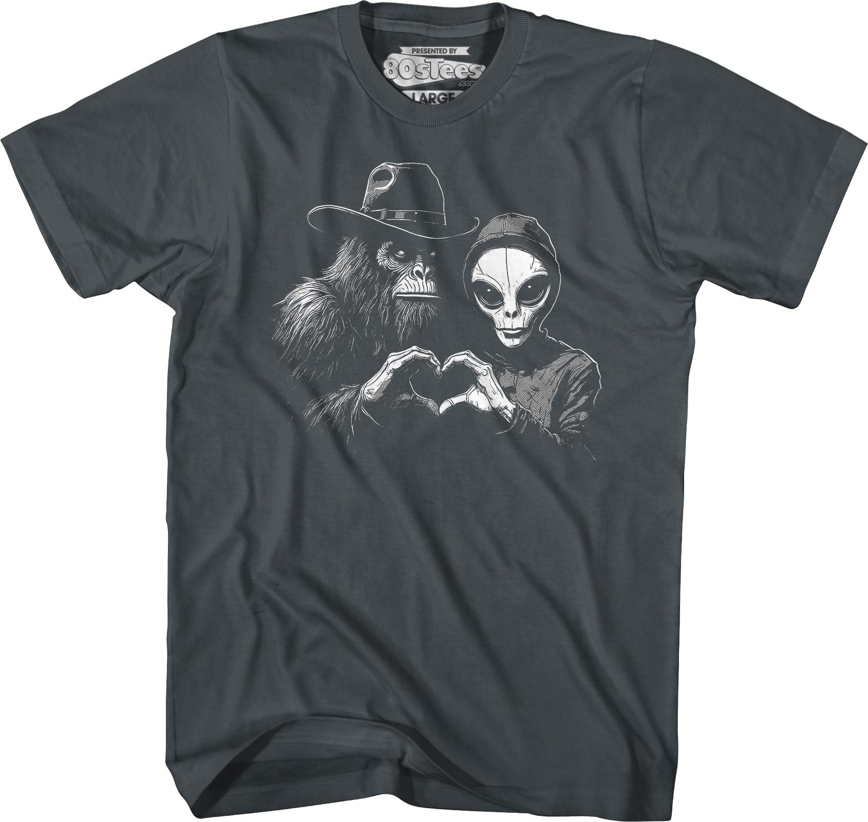 Bigfoot & Alien Love T-Shirt Hoodie, Sweatshirt | CiraTrend.com (Image 3)