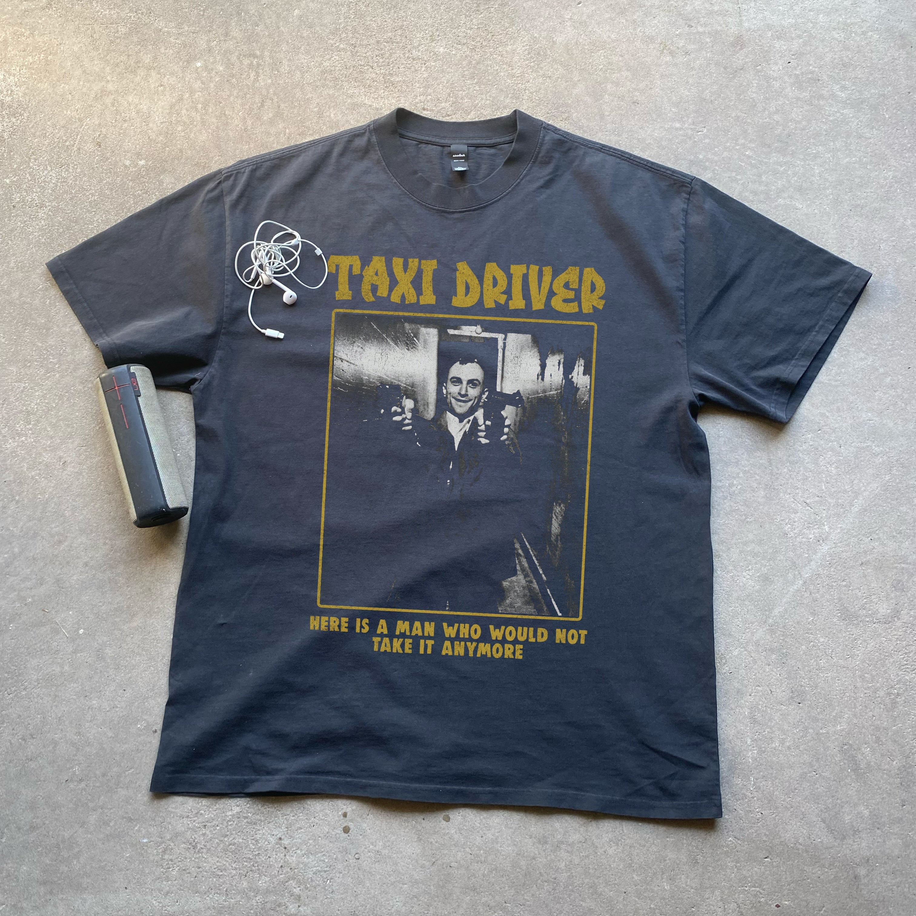 90S ROBERT DE NAIRO 'TAXI DRIVER' HEAVYWEIGHT BLACK T-SHIRT Hoodie, Sweatshirt | CiraTrend.com (Image 1)