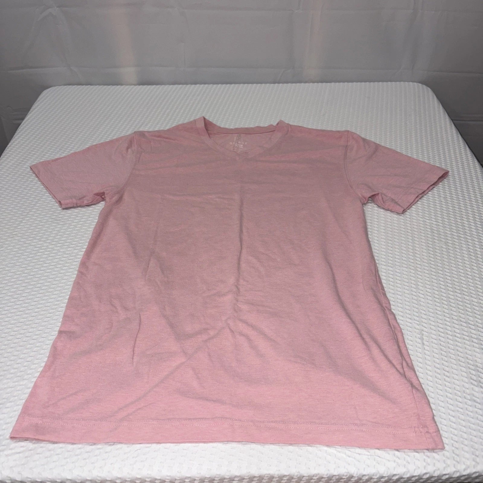 GEORGE MEN'S V-NECK SHORT SLEEVE T SHIRT PINK SIZE XS (30-32)