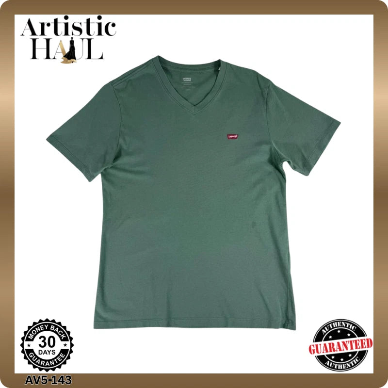Levi’s Standard Fit V Neck T Shirt Green Size S Made in Bangladesh