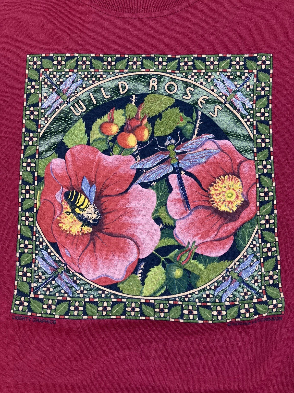 Vintage Wild Roses T-shirt Size Small Flowers Plants
