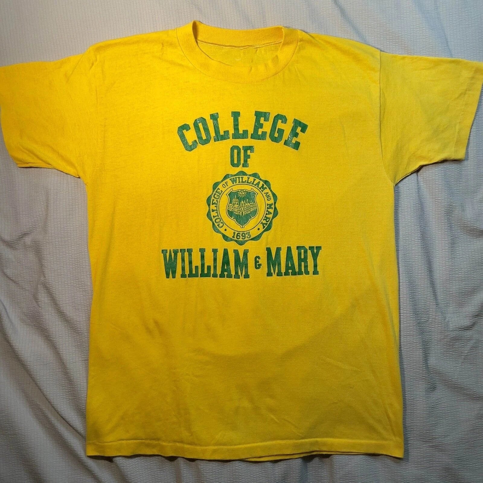 College of William & Mary Vintage Crest Retro College T-Shirt