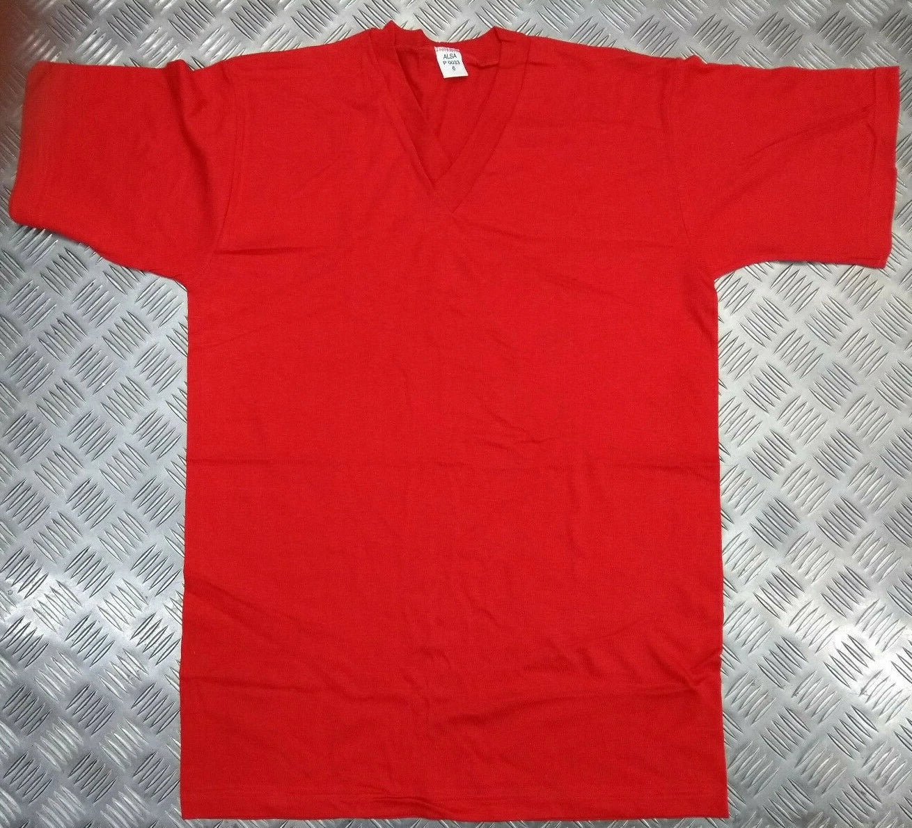 Genuine German 100% Cotton Red Short Sleeve V-neck T-shirt Medium - NEW