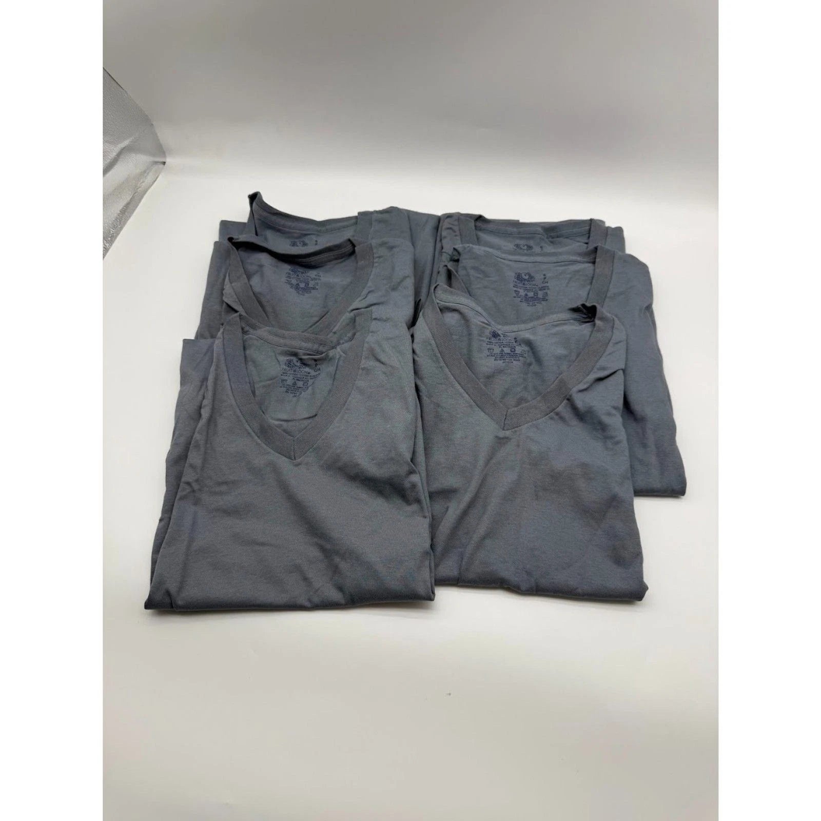 Fruit of Loom 6 pack V Neck T Shirts  Small