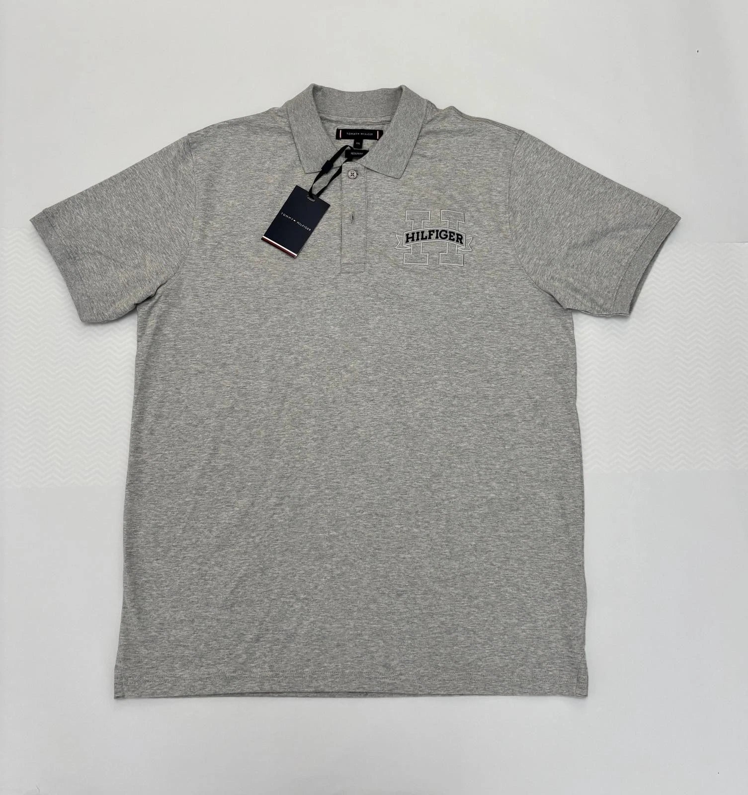 Tommy Hilfiger Men's Grey  T-shirt - Brand New with Tag - Size XL - Collared