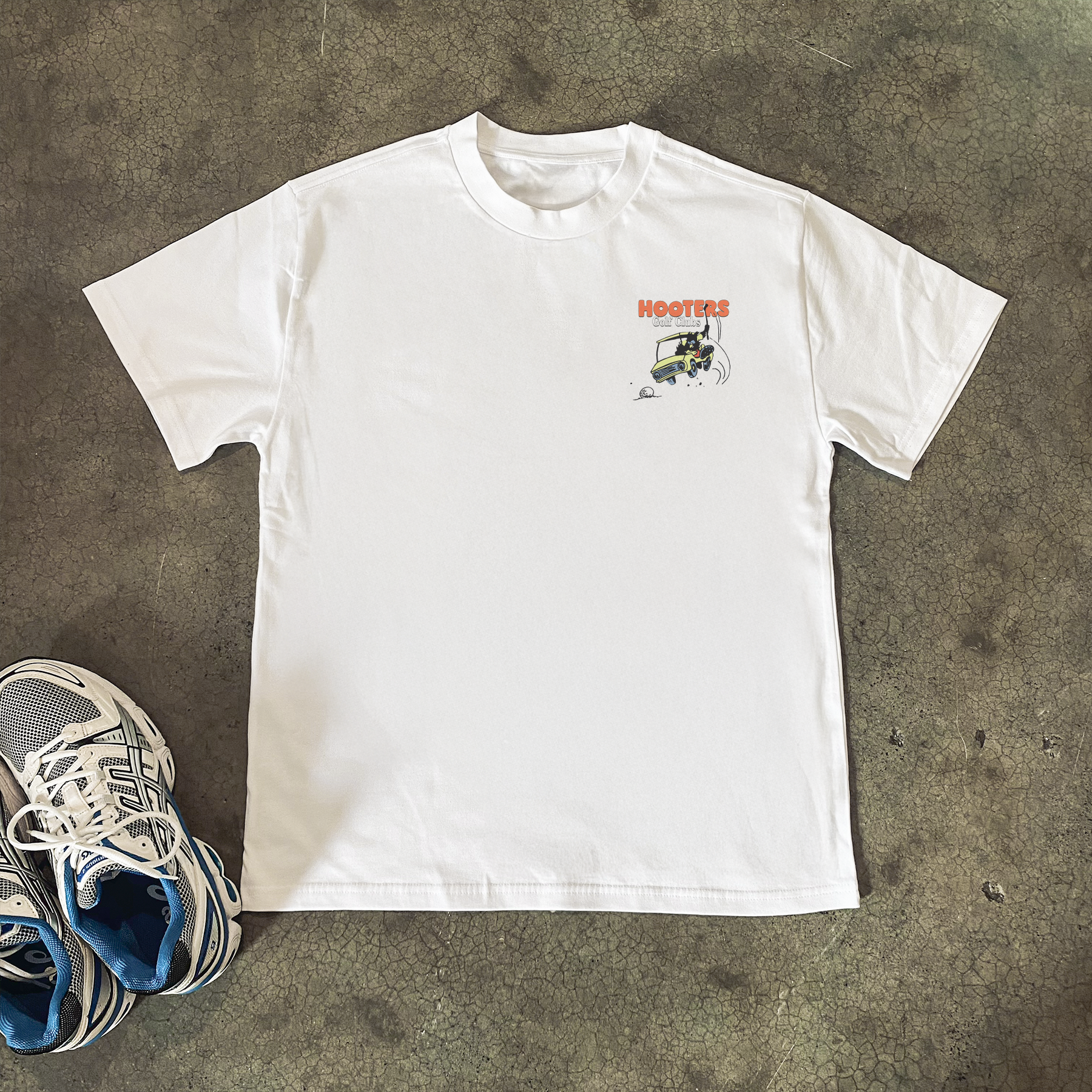 90s 'HOOTERS GOLF CLUB' HEAVY WHITE T-SHIRT Hoodie, Sweatshirt | CiraTrend.com (Image 1)
