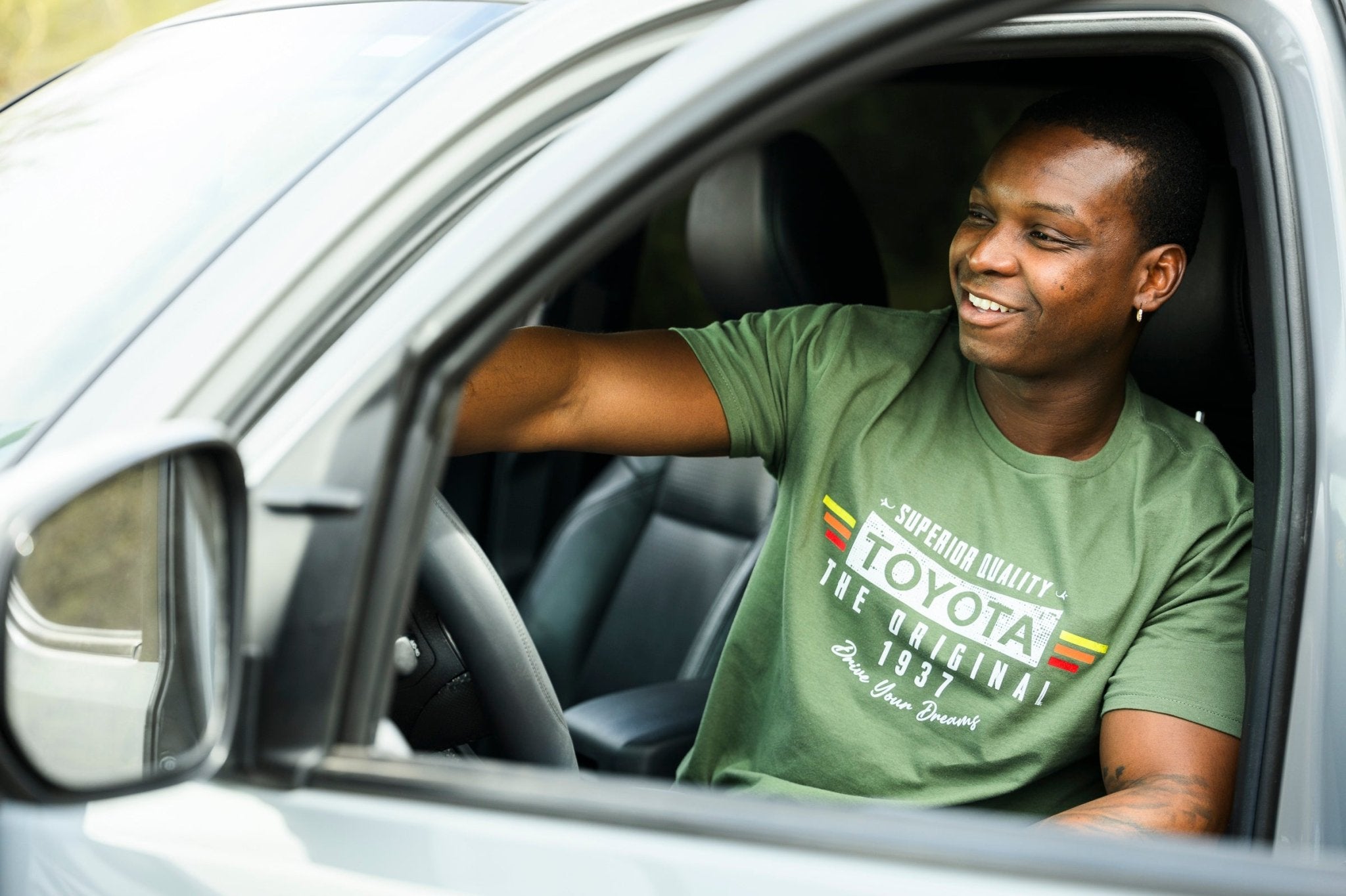 Toyota T-shirt-The Original 4x4 Drive Your Dreams Hoodie, Sweatshirt | CiraTrend.com (Image 3)